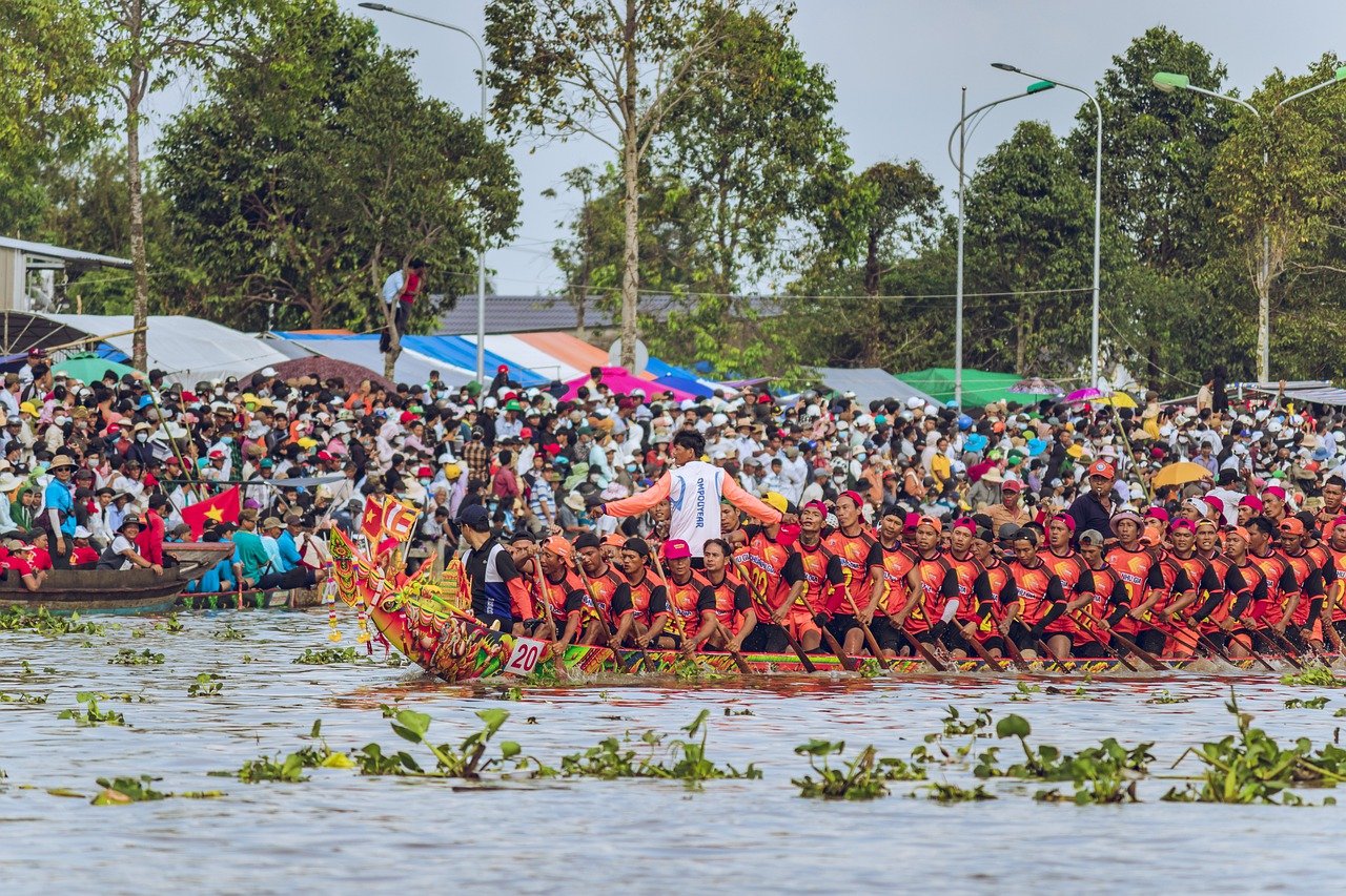 The Rise and Fall of the Khmer Empire - Insights